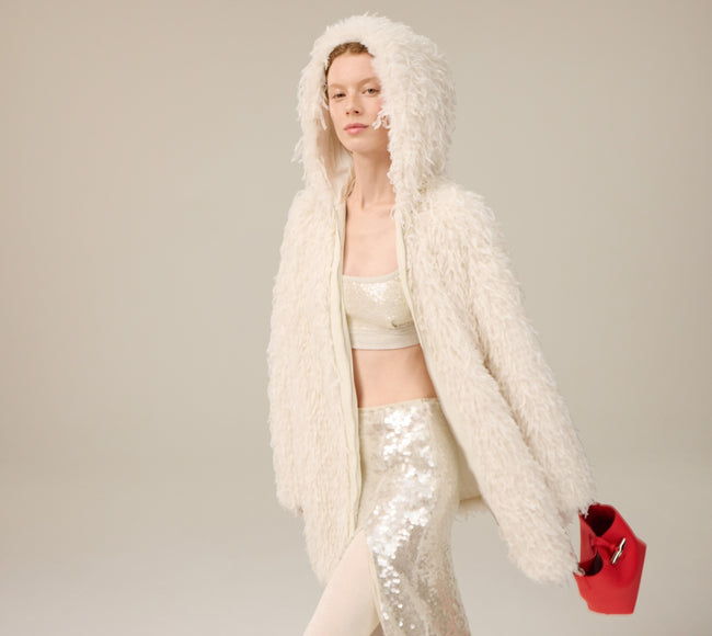 A luminous winter of strength and softness