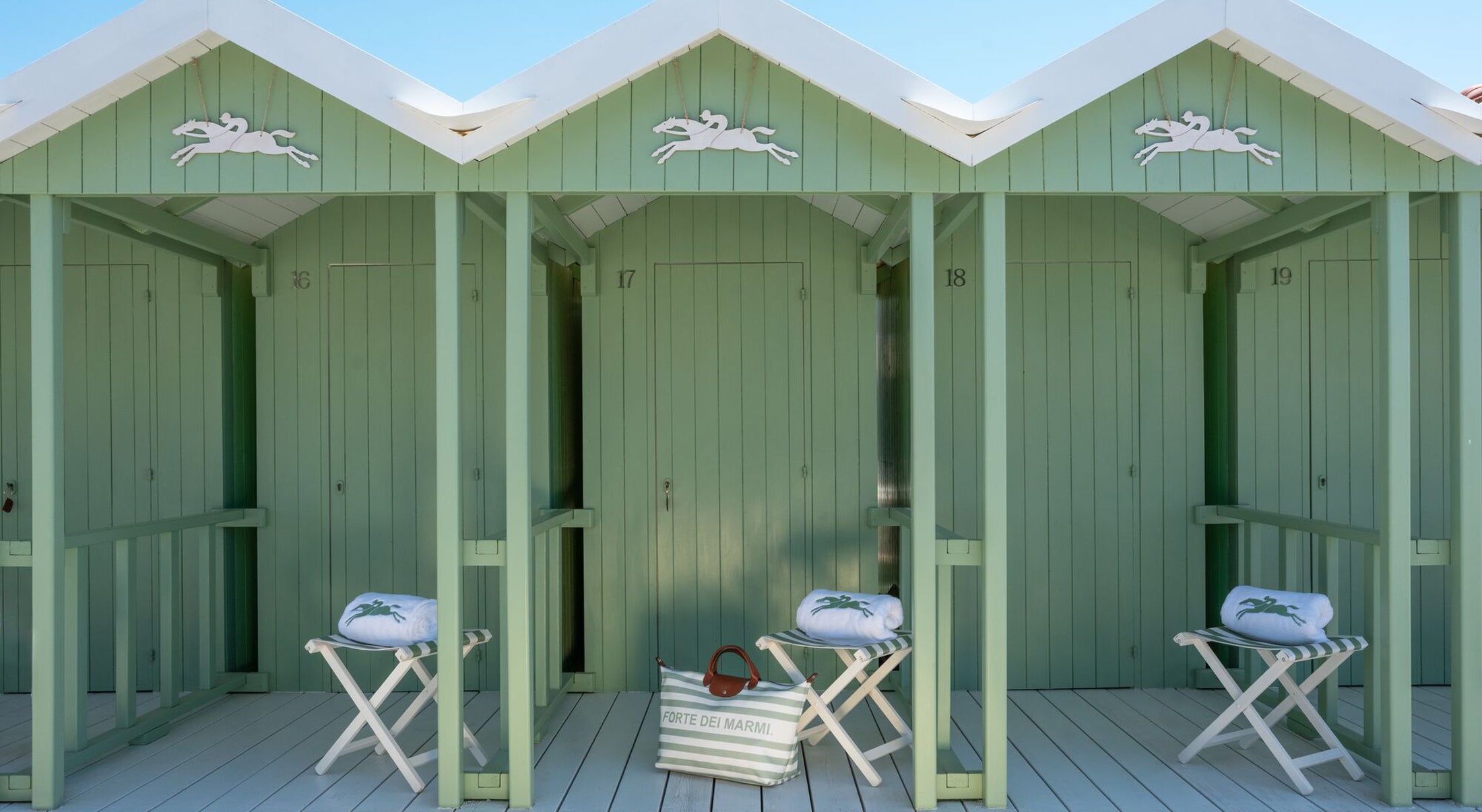 LONGCHAMP BEACH CLUB: A SUMMER OF ELEGANCE UNDER THE TUSCAN SUN AT FORTE DEI MARMI