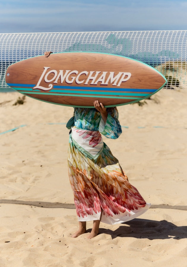 Under the radiant Portuguese sun, friends of the Maison enjoy summer in total freedom. image 6