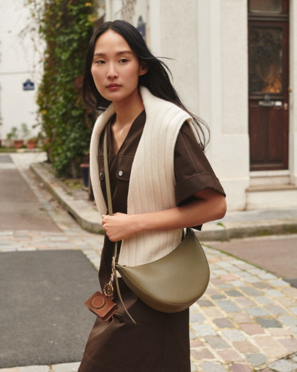 CROSSBODY BAGS