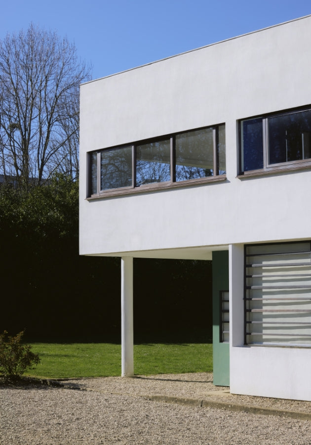Longchamp settles in at Villa Savoye (1)