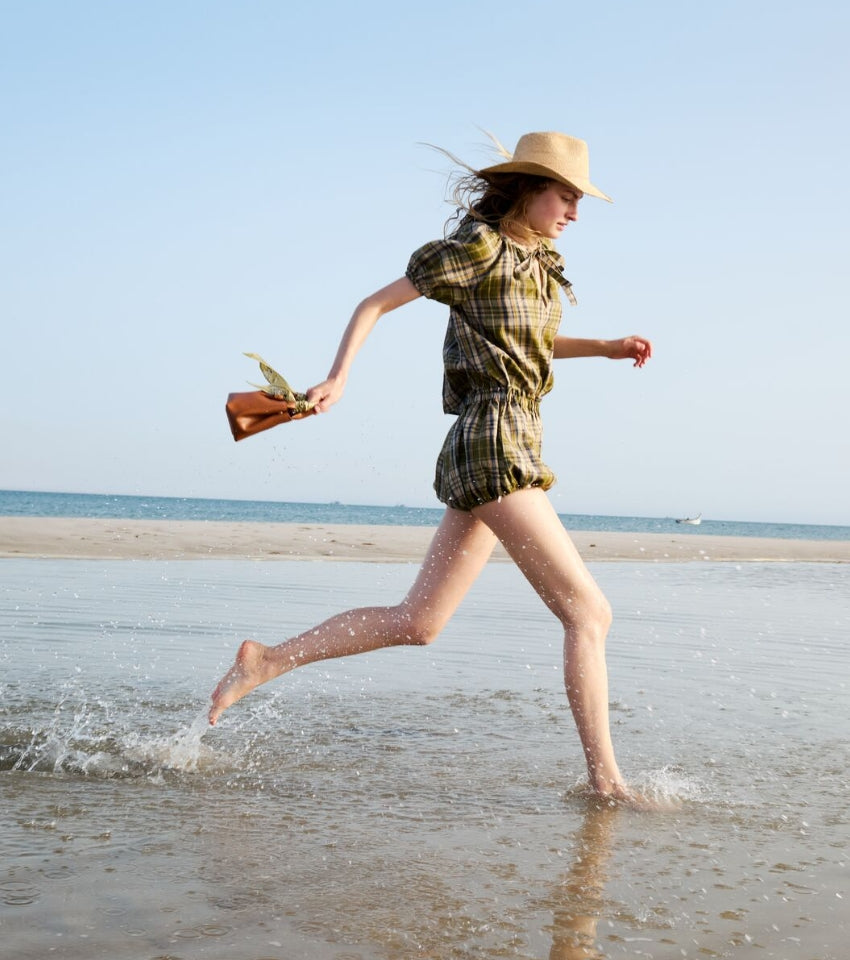 Catch the Parisian Wave